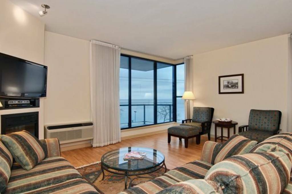 Ocean Promenade Hotel White Rock Bagian luar foto